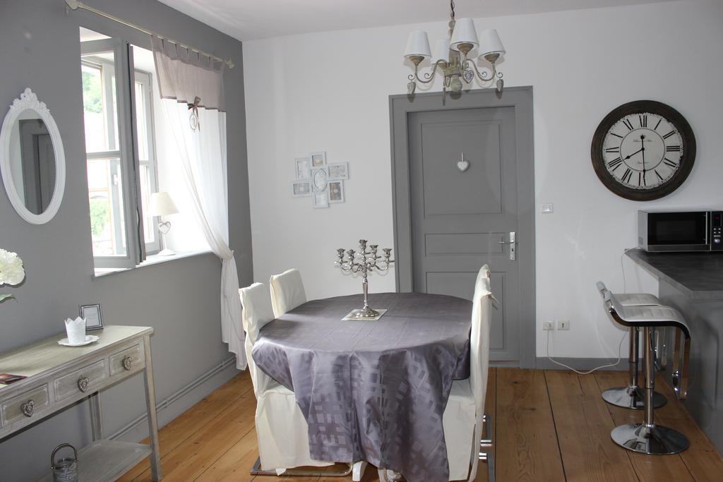 Gite Des 3 Chateaux Ribeauvillé Rum bild